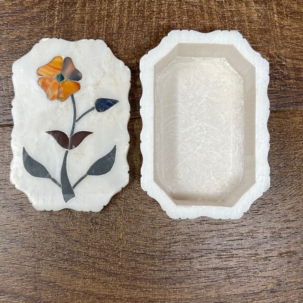 Vintage Indian Stone Inlay Floral Trinket Box Onyx-Style Jewelry‎ Box